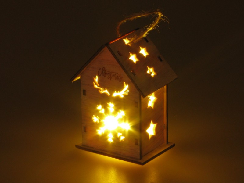 světlo LED domek dřevěný výška 9cm