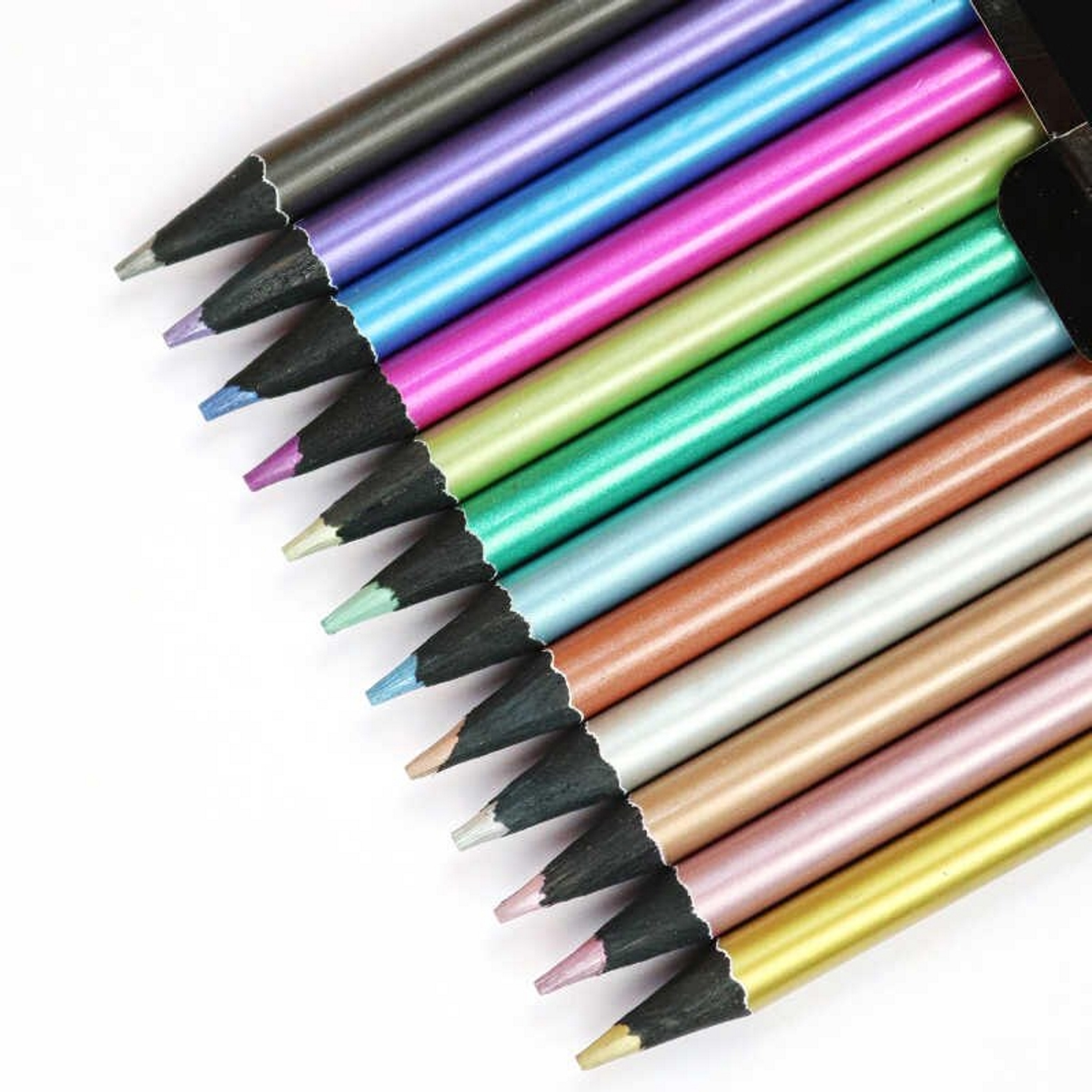 pastelky metalické 12 barev černé dřevo