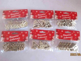 dekorace dřevěné 12ks samolepka 4cm